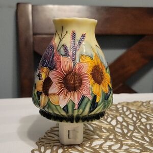 Old Tupton Ware Hand Painted Florar Night Light